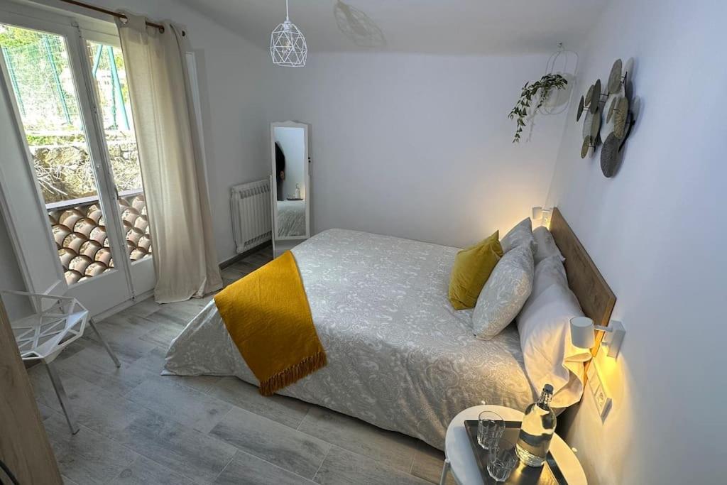 Habitacion Roca Foradada En Casa Cami De Les Aiguees Monistrol De Montserrat 外观 照片
