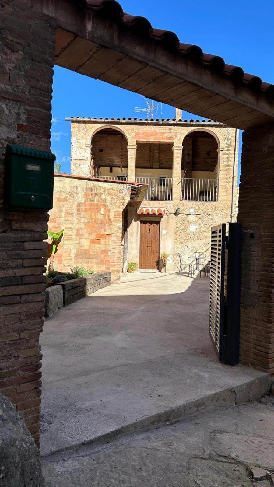 Habitacion Roca Foradada En Casa Cami De Les Aiguees Monistrol De Montserrat 外观 照片